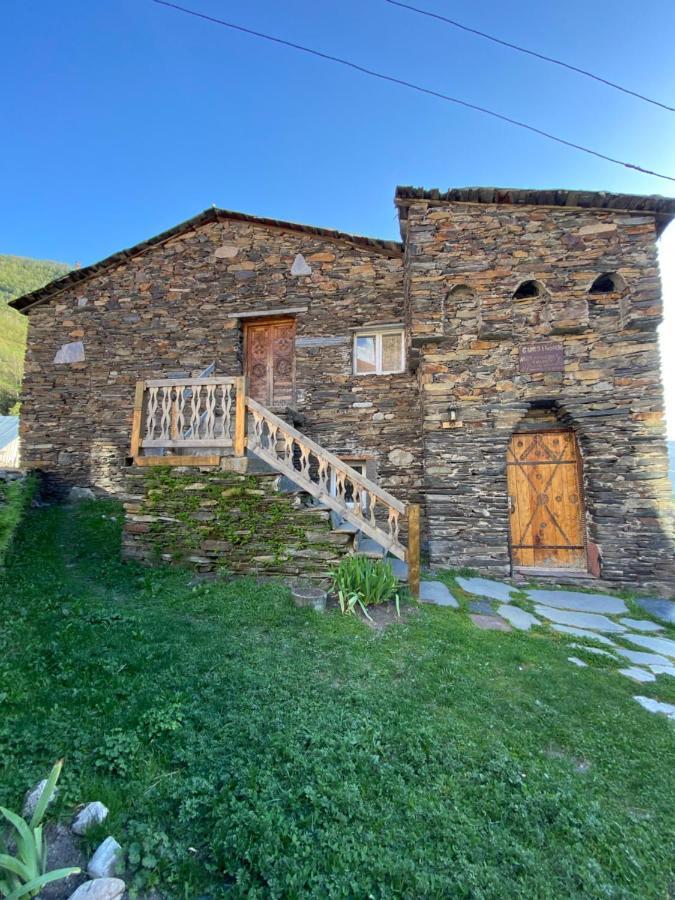 Hotel Nizharadze'S Tower Ushguli Esterno foto