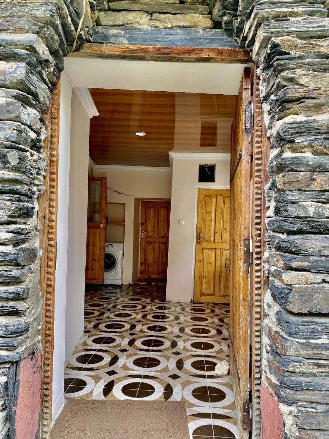Hotel Nizharadze'S Tower Ushguli Esterno foto