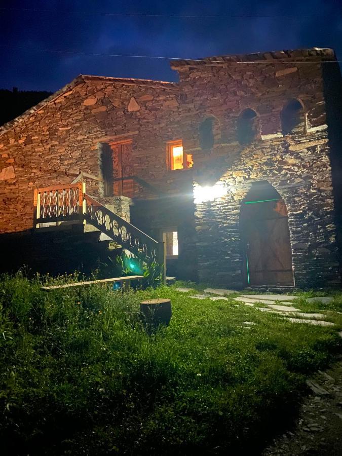 Hotel Nizharadze'S Tower Ushguli Esterno foto